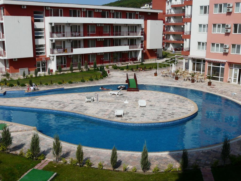 Private Apartments In Privilige Fort Beach Elenite Exterior foto