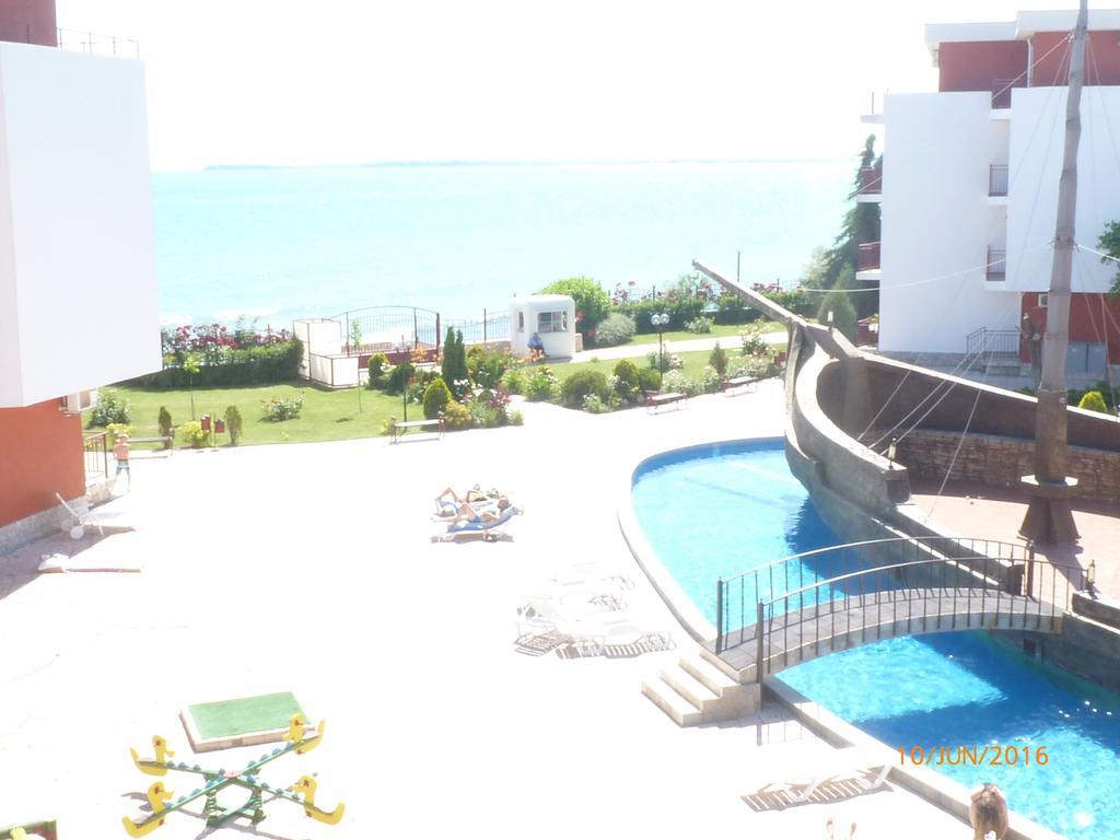 Private Apartments In Privilige Fort Beach Elenite Exterior foto